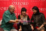 Shyam Benegal, Priya Dutt launches Malini Chibb_s book One Little Finger in Churchgate on 10th Dec 2010 (3).JPG